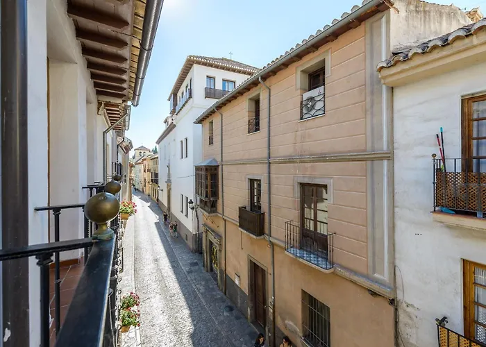Chezmoihomes Alhambra